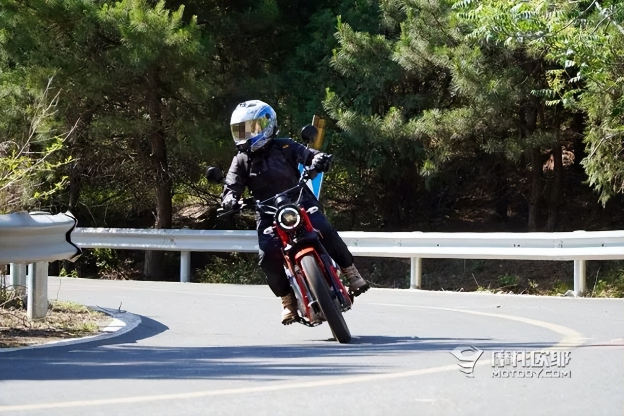 国产运动弯梁摩托车,宗申野米弯梁车架