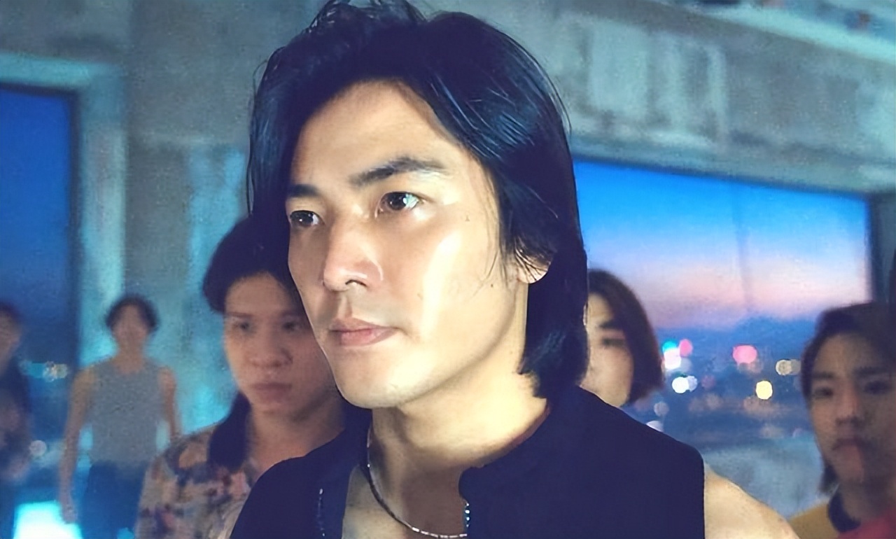 五位留长发的男明星最后一位最帅,七位又酷又帅的男明星