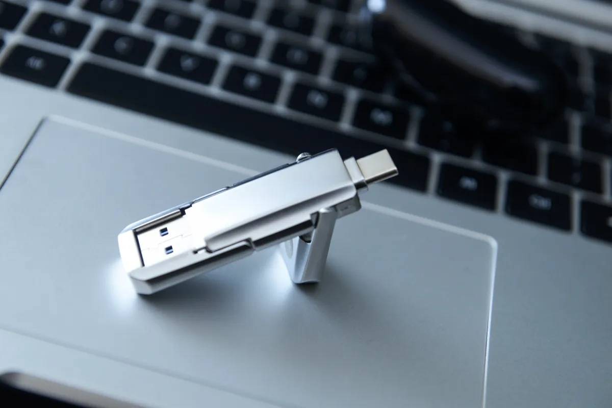 u盘格式如何转换成mp4,手机u盘格式怎么转换