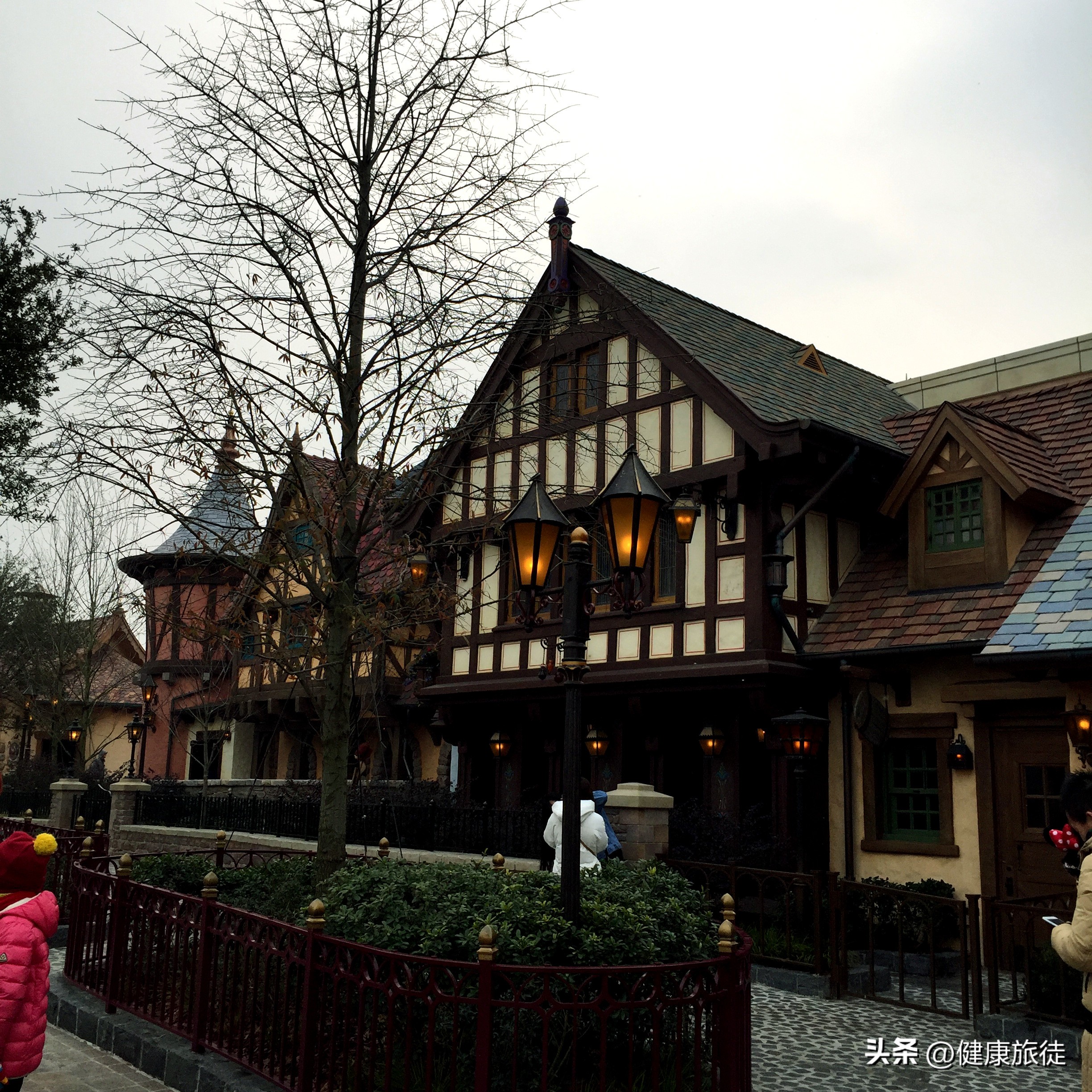 上海迪士尼乐园夏日狂欢盛宴,上海迪士尼乐园七大主题乐园介绍