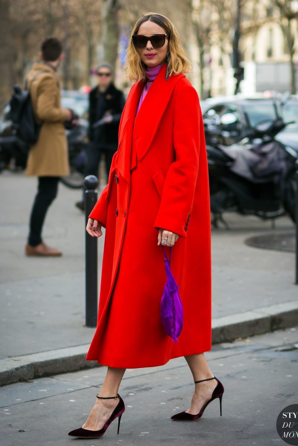 今年双面羊绒大衣流行什么颜色,今年最流行什么颜色的大衣