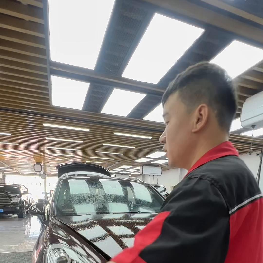 汽车新手贴膜推荐,汽车新手贴膜注意事项