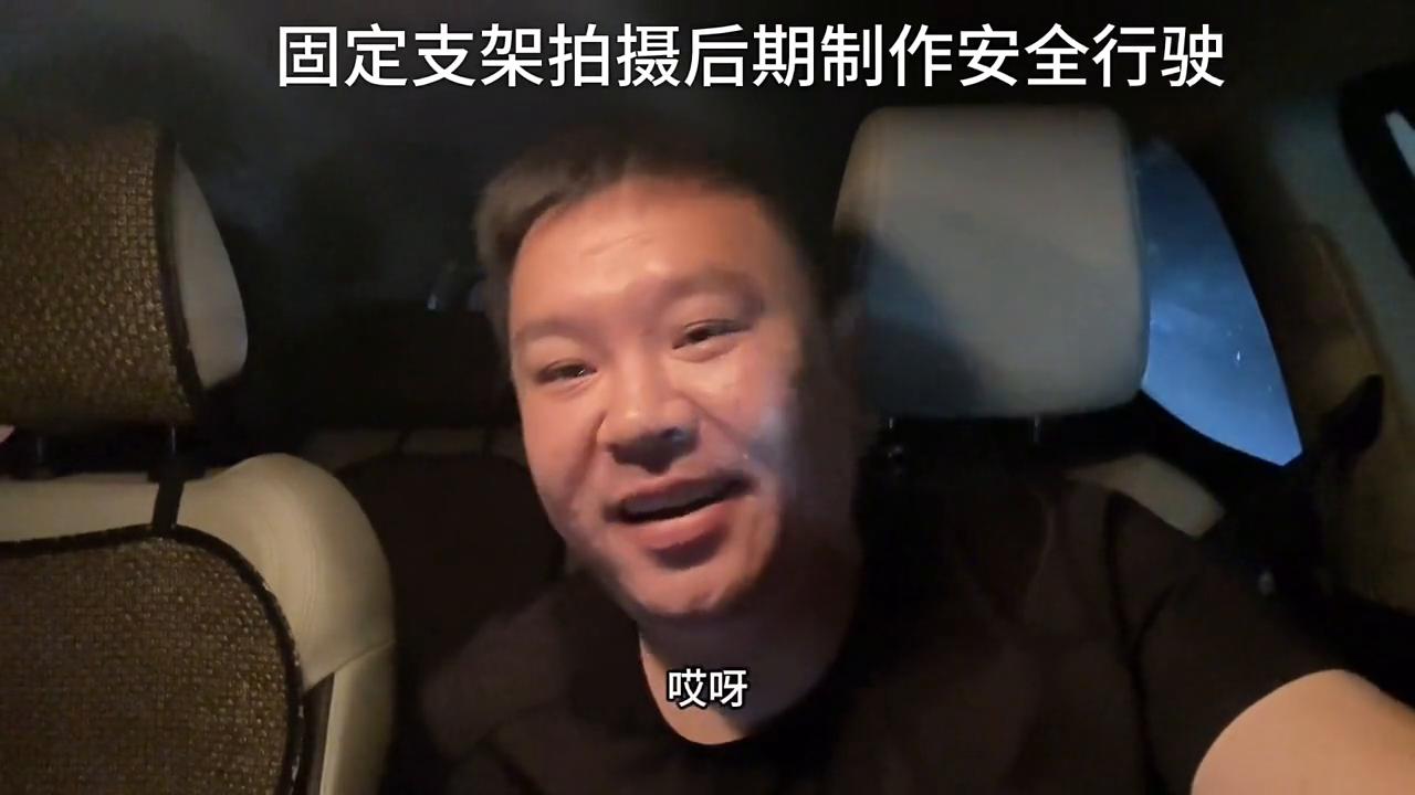 搭配挣不挣钱无所谓，主要是开心@抖音小助手