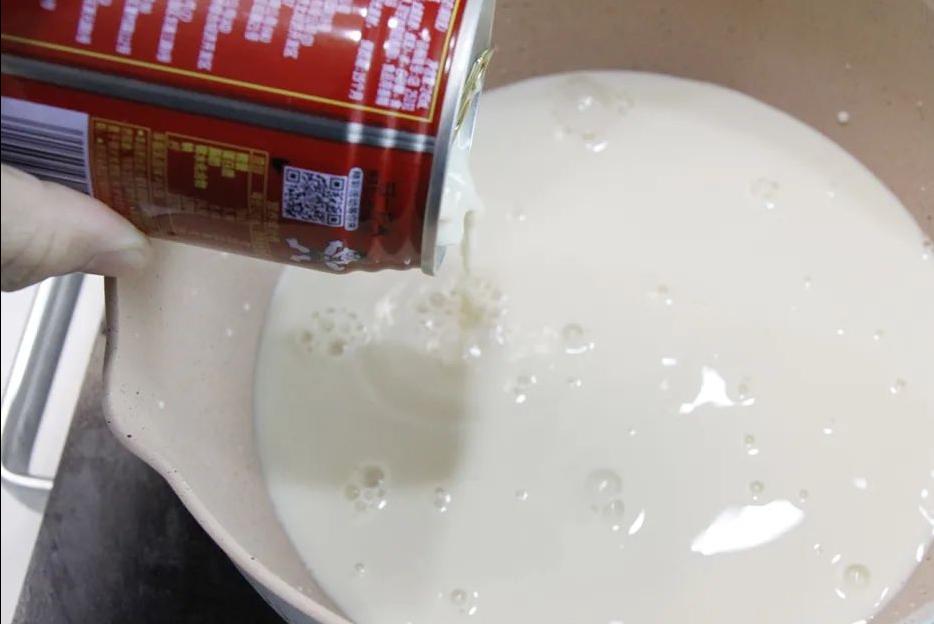 简单无需冷藏好吃的冰淇淋做法,最简单的冰淇淋不用打蛋器