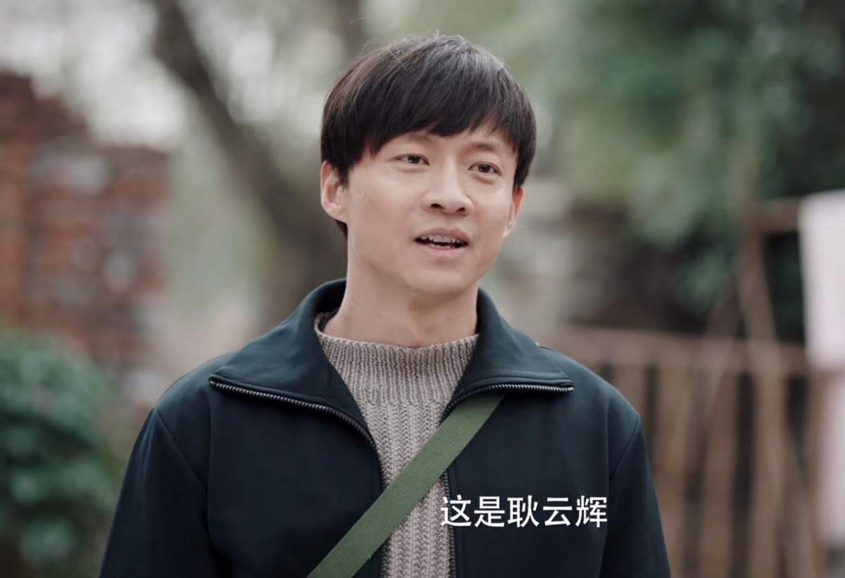 明明满脸褶子，非尬演高中生，给你们看看什么叫18岁的少男少女