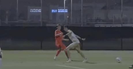 韦世豪国足精彩片段,韦世豪进球国足