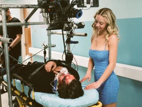 甜心脸蛋+*物尤**身材，但没人说她是花瓶