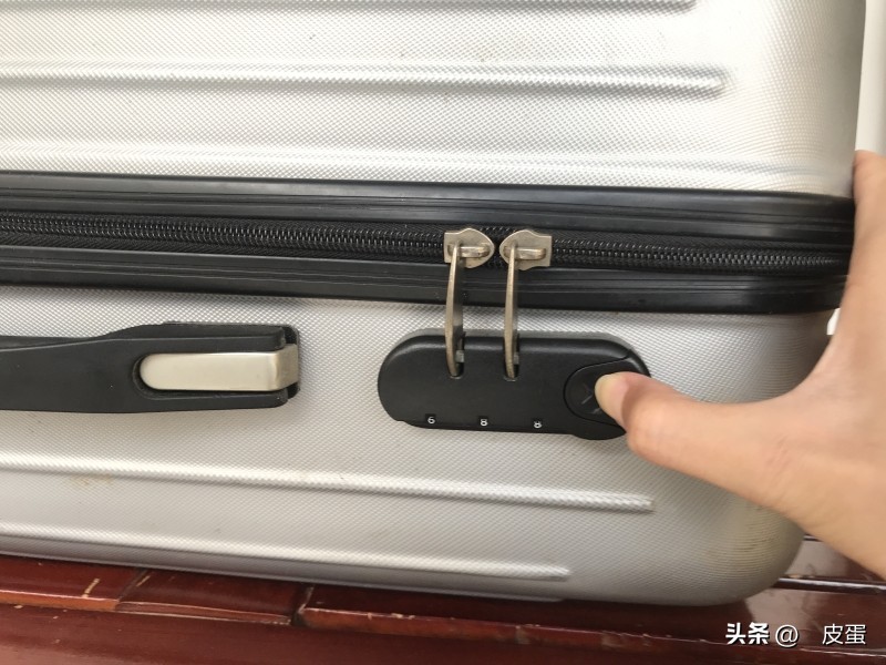 行李箱密码忘记了有什么办法解决,行李箱密码忘记了怎么设置新密码