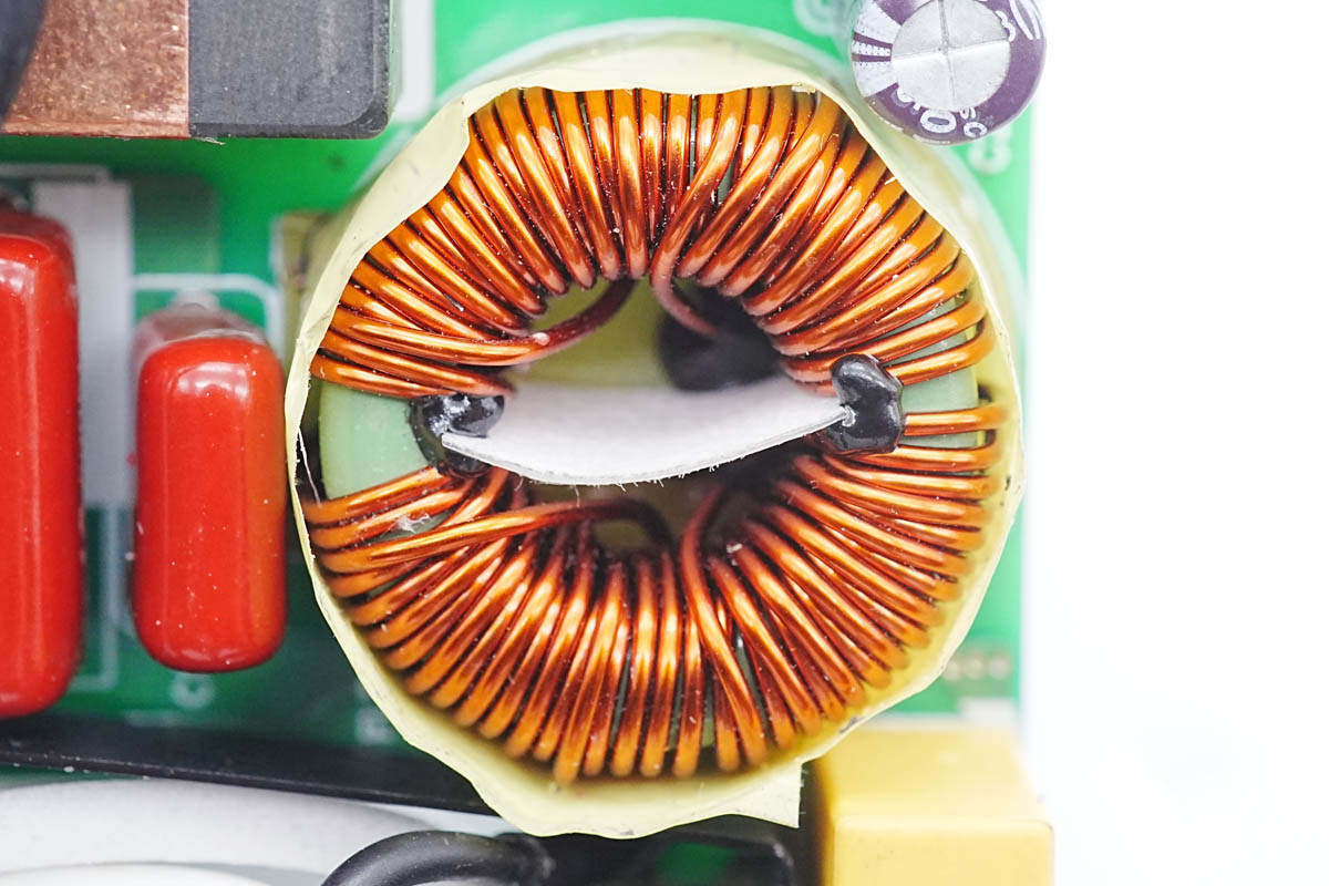 雷蛇笔记本氮化镓适配器,雷蛇330w氮化镓适配器