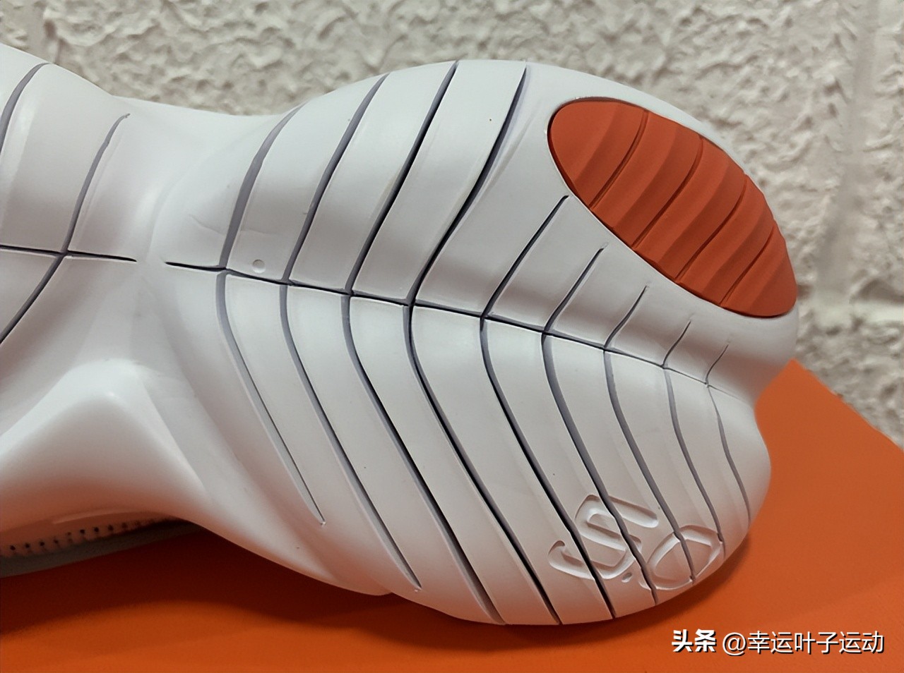 耐克freern5.0测评,正品nikefreern5.0赤足轻便跑鞋