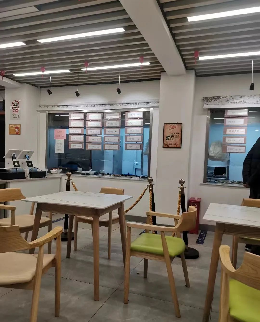 年轻人爱上社区食堂,社区食堂如何走出难以为继的泥沼