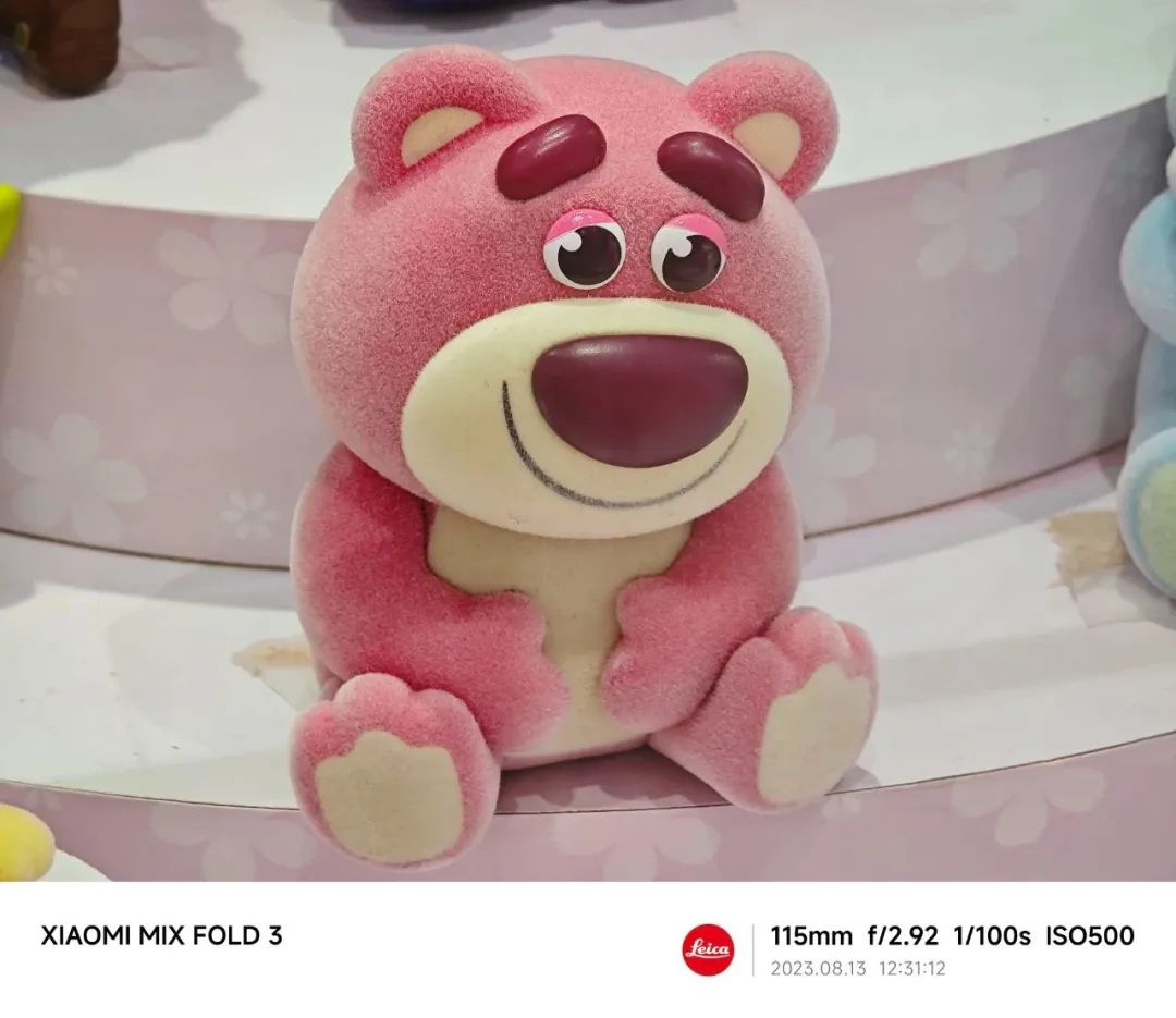 小米mixfold3长焦微距对比华为,关注色彩