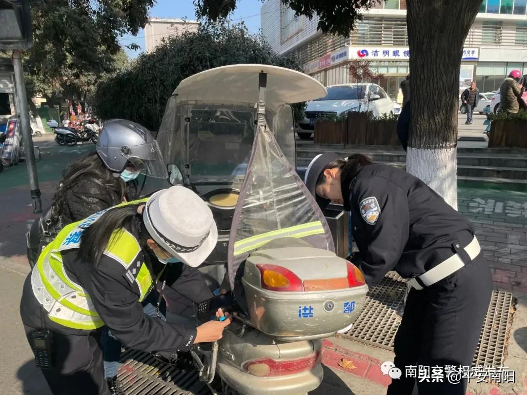 拆除遮阳篷专项整治工作,整治电动车雨棚拆除