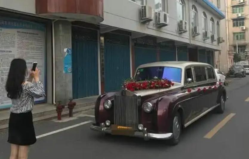 劳斯莱斯隐藏的秘密,青岛劳斯莱斯山寨版婚车