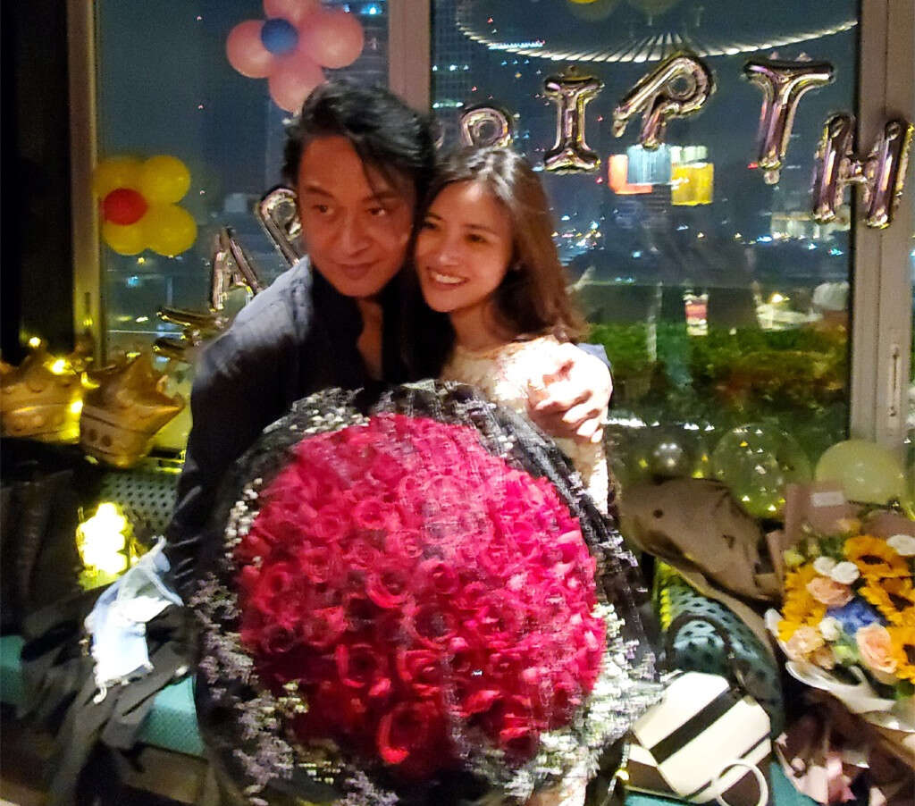 马景涛带着儿子给妻子助阵温馨,58岁马景涛自曝升级做爷爷