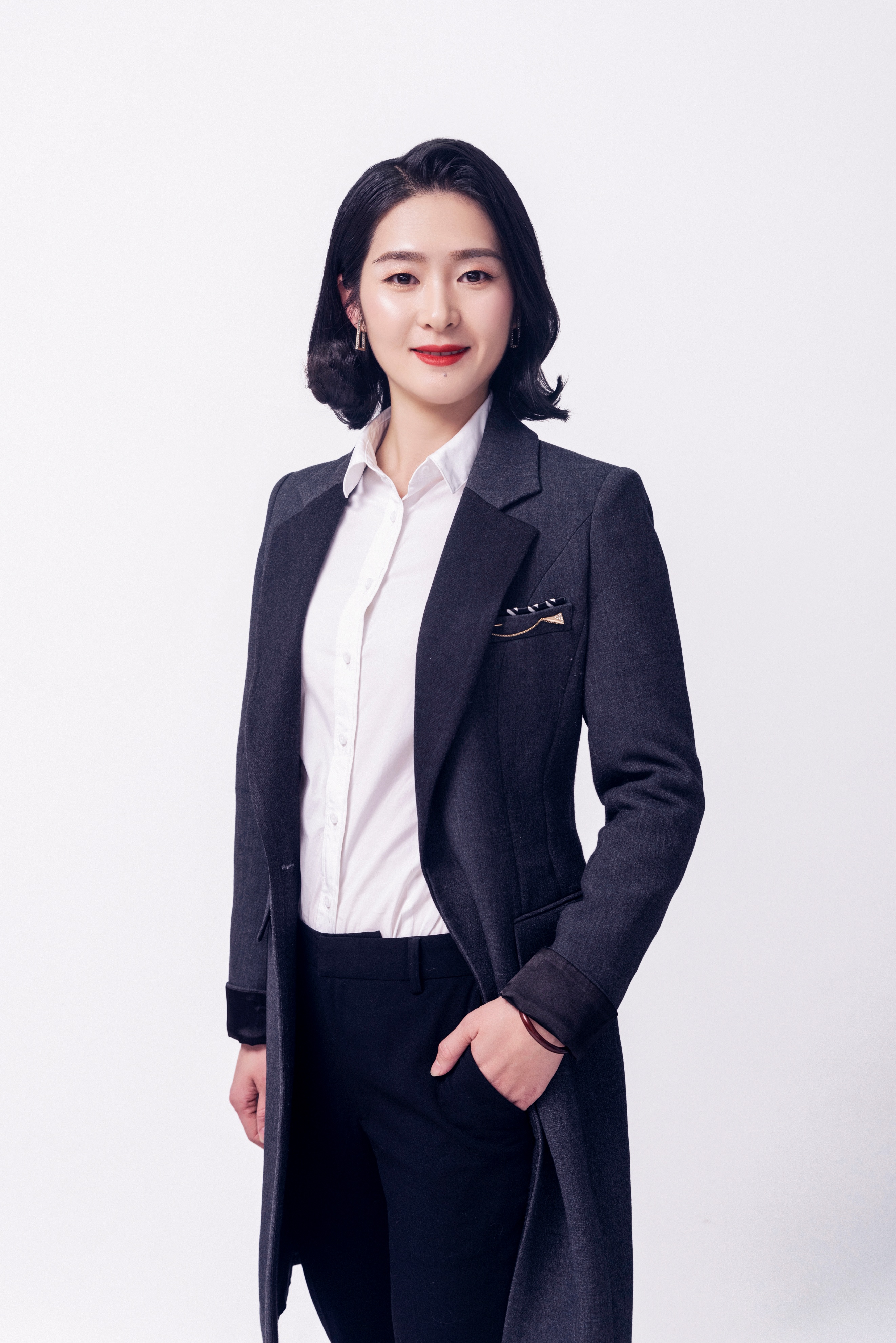 全国美业十大杰出纹绣导师,美业人张玲