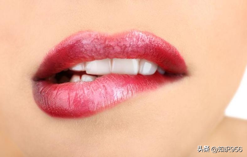 女人的唇，勾人的魂：探寻魅力之源泉，让TA瞬间沉醉在你的吻中