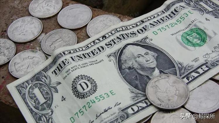 中国刚增持完200亿美债，美就下狠手，美*官高**：维持对华关税惩罚