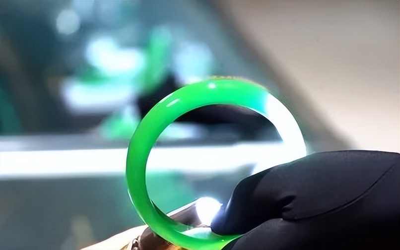 价值100多万的玉石摔碎了没钱赔,玉石丢失赔偿