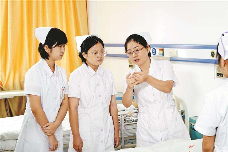 西安卫校大专招生简章,西安卫校怎么样