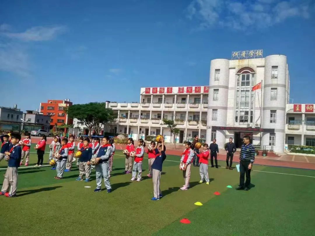 我们的校园㊱|何厝小学：一样的成长，不一样的精彩~