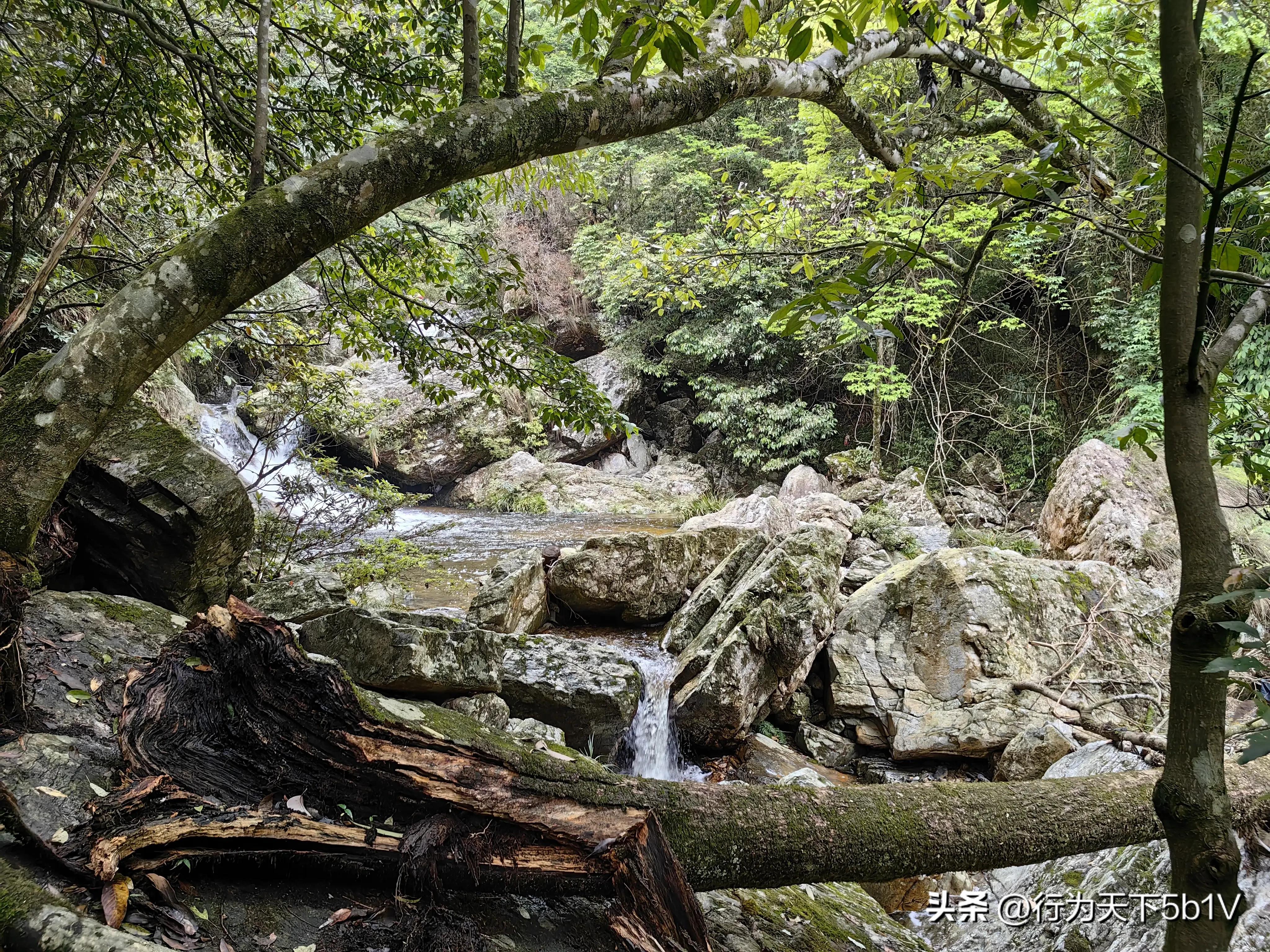 【探秘宛田红滩瀑布溯溪梦江吉翁瀑布】穿越花坪神秘风景线