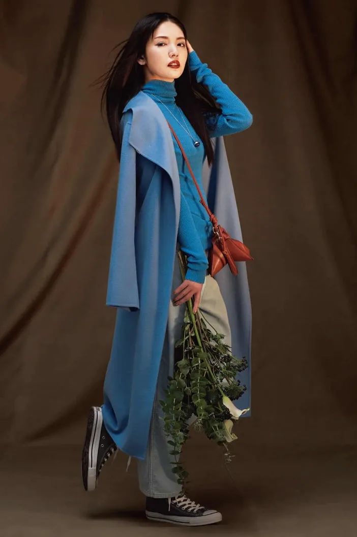 今年双面羊绒大衣流行什么颜色,今年最流行什么颜色的大衣