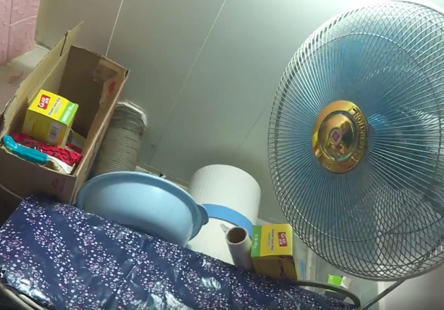 香港一家劏房生活,香港32岁夫妻的婚后生活