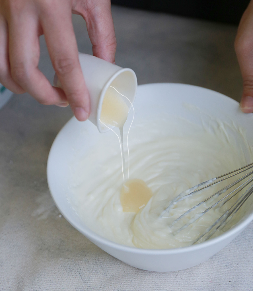 简单易做的水蜜桃的甜点,水蜜桃樱花简单甜品教程高颜值