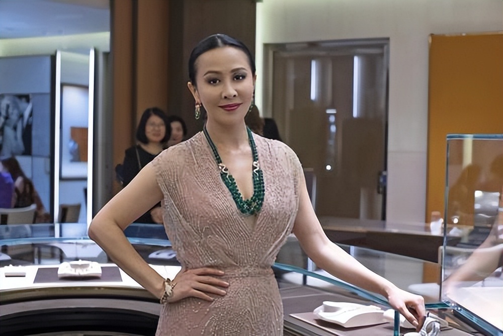 盘点明星收藏的翡翠 (盘点明星收藏的惊天翡翠)