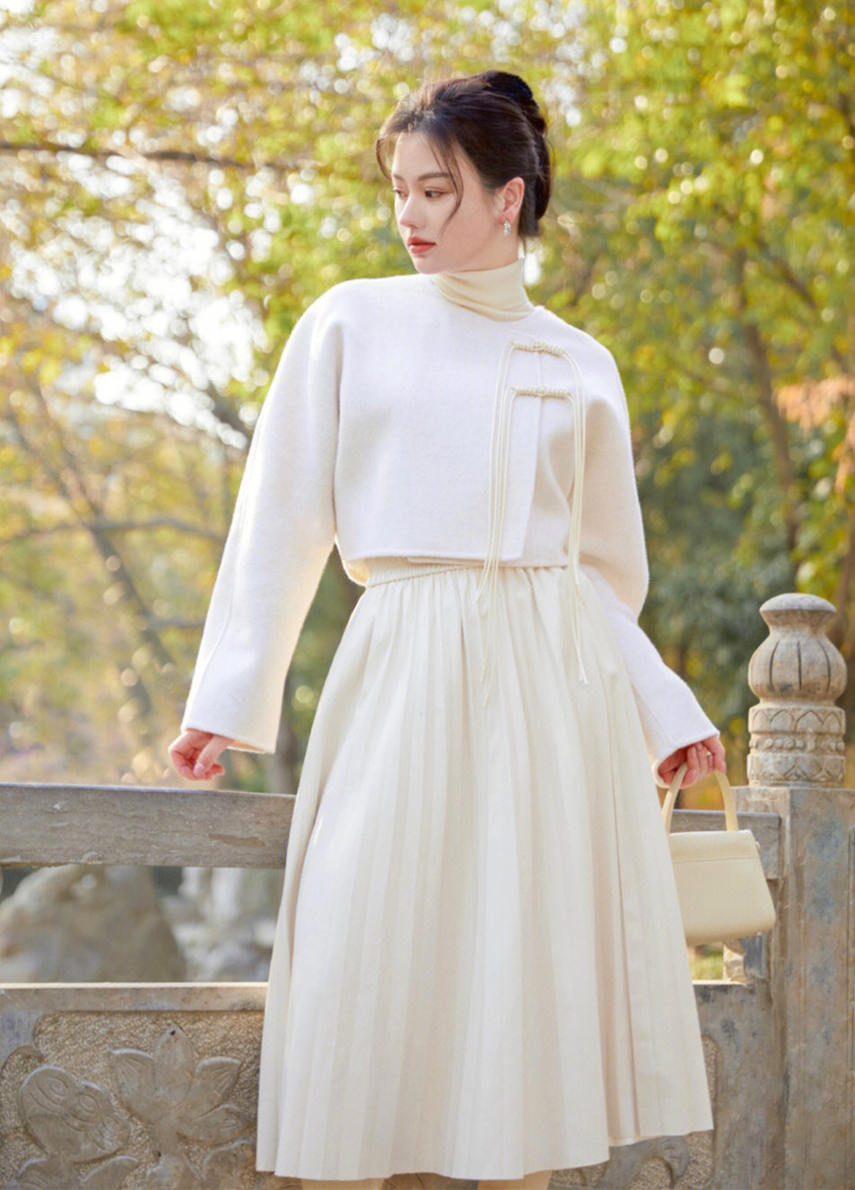 35岁女人裙子显气质的搭配,70后女人穿什么样的裙子显瘦