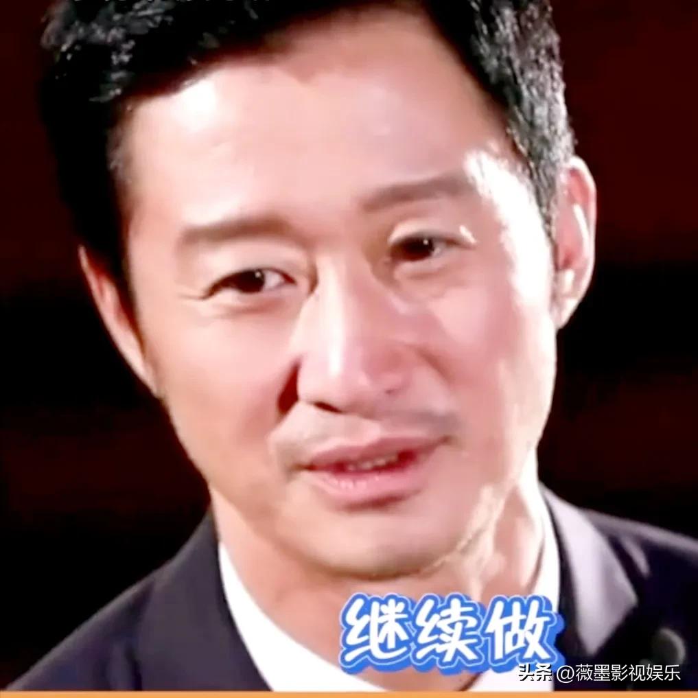 易烊千玺腿受伤拄杖,易烊千玺腿受伤还可以跳舞吗