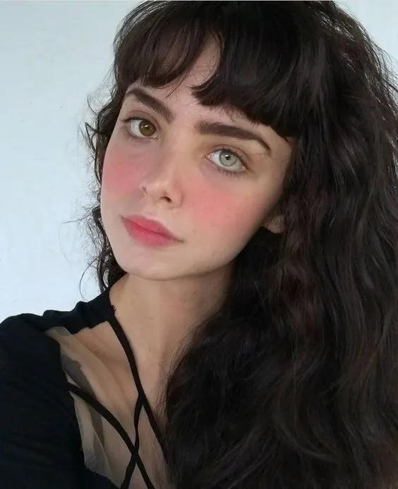 蓝眼睛和黑眼睛,蓝眼睛和黑眼睛哪个好