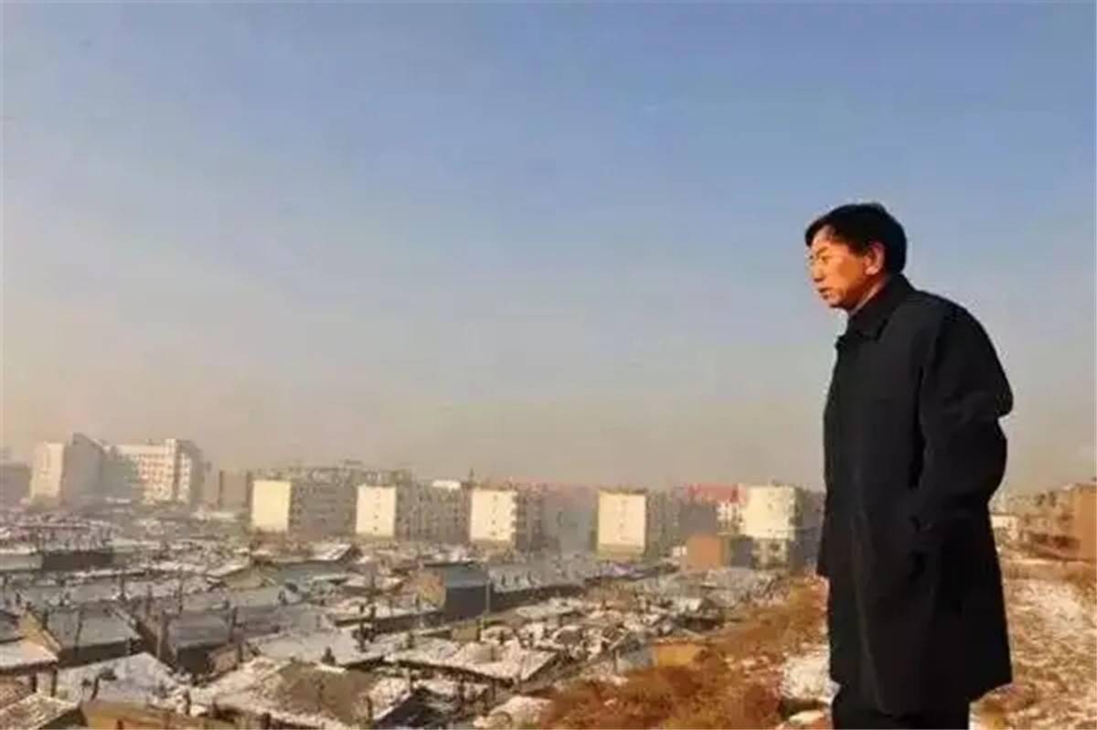 “你做不了就换人！”“疯子市长”耿彦波发怒，市民拍手称快