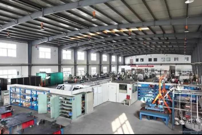 国内工厂是怎么压榨工人的,八小时工作制度算压榨吗