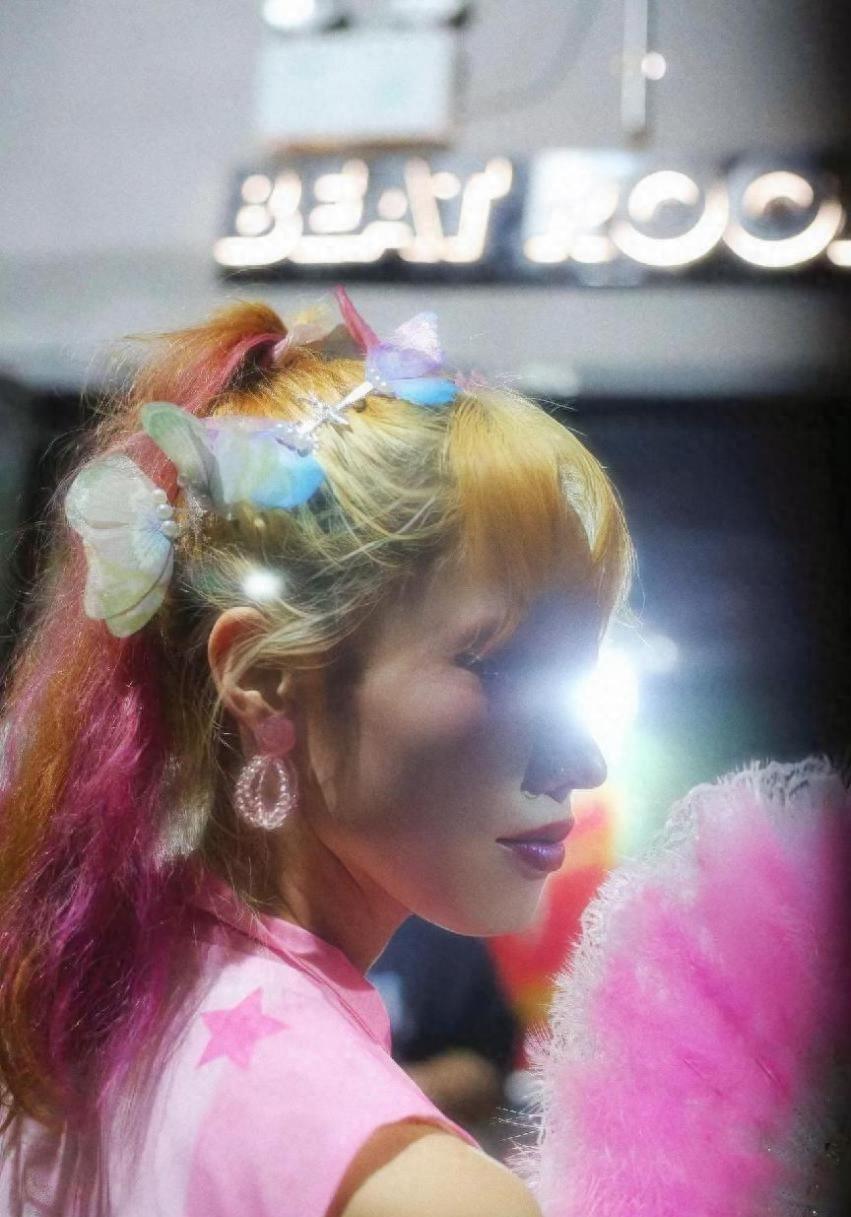 裸辞摄影师收入,裸辞成为摄影师的她现在月薪如何