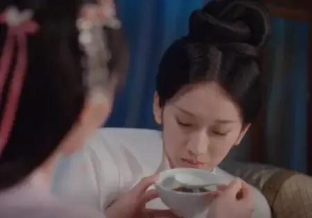 《卿卿日常》里的姑娘们都成了闺蜜