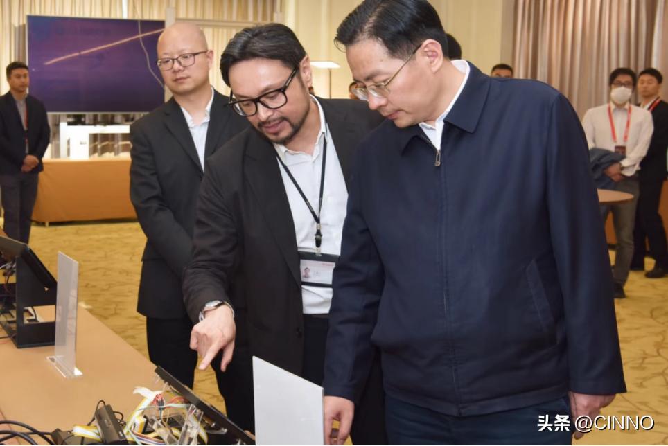 夏普顶级旗舰机,夏普新品旗舰版