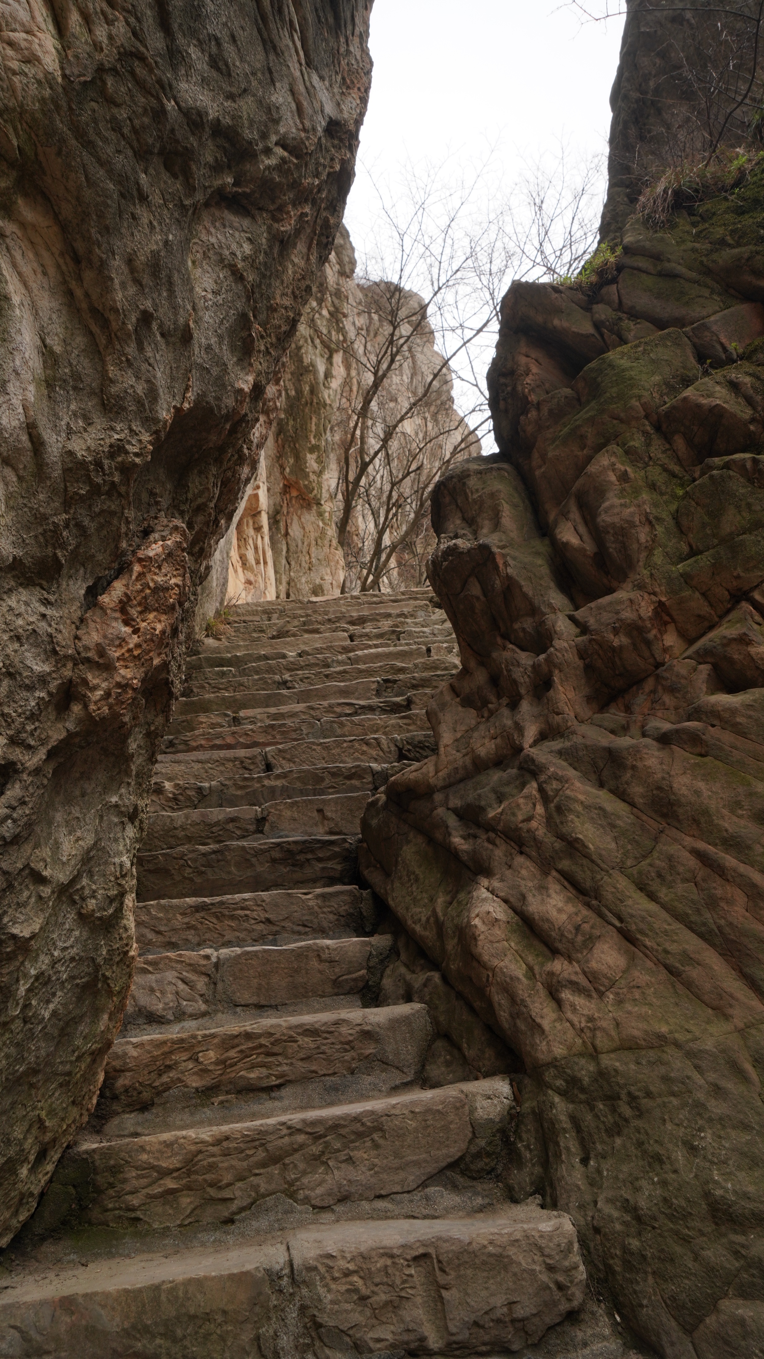 嵩山少林寺几级景区,中岳嵩山和少林寺是一个景区吗