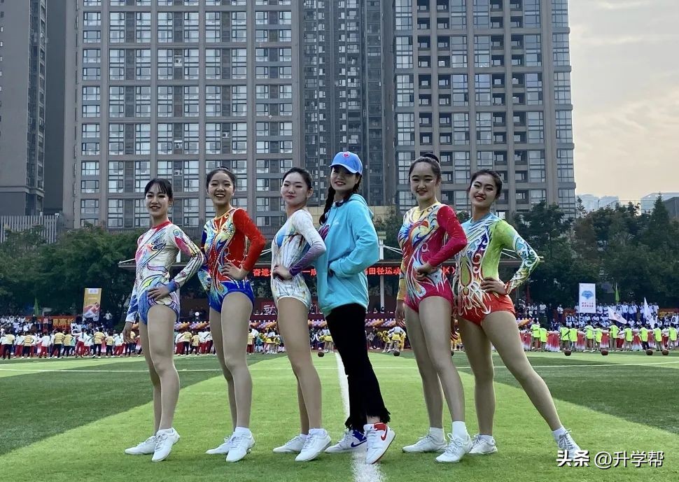 今年夏天，我们“艺”起到成都七中！