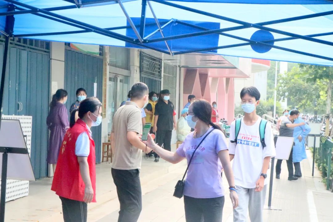 郑州高中学校军训,郑州市各高中军训