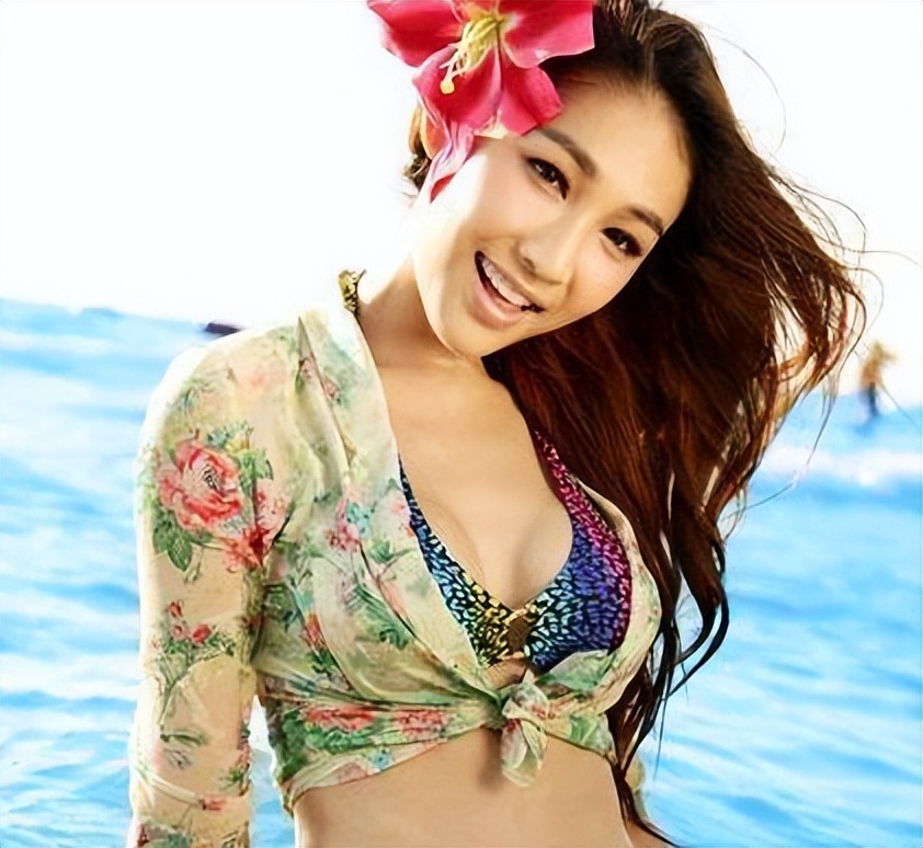 泰国皇后妮莎百科,泰国皇后妮莎颜值