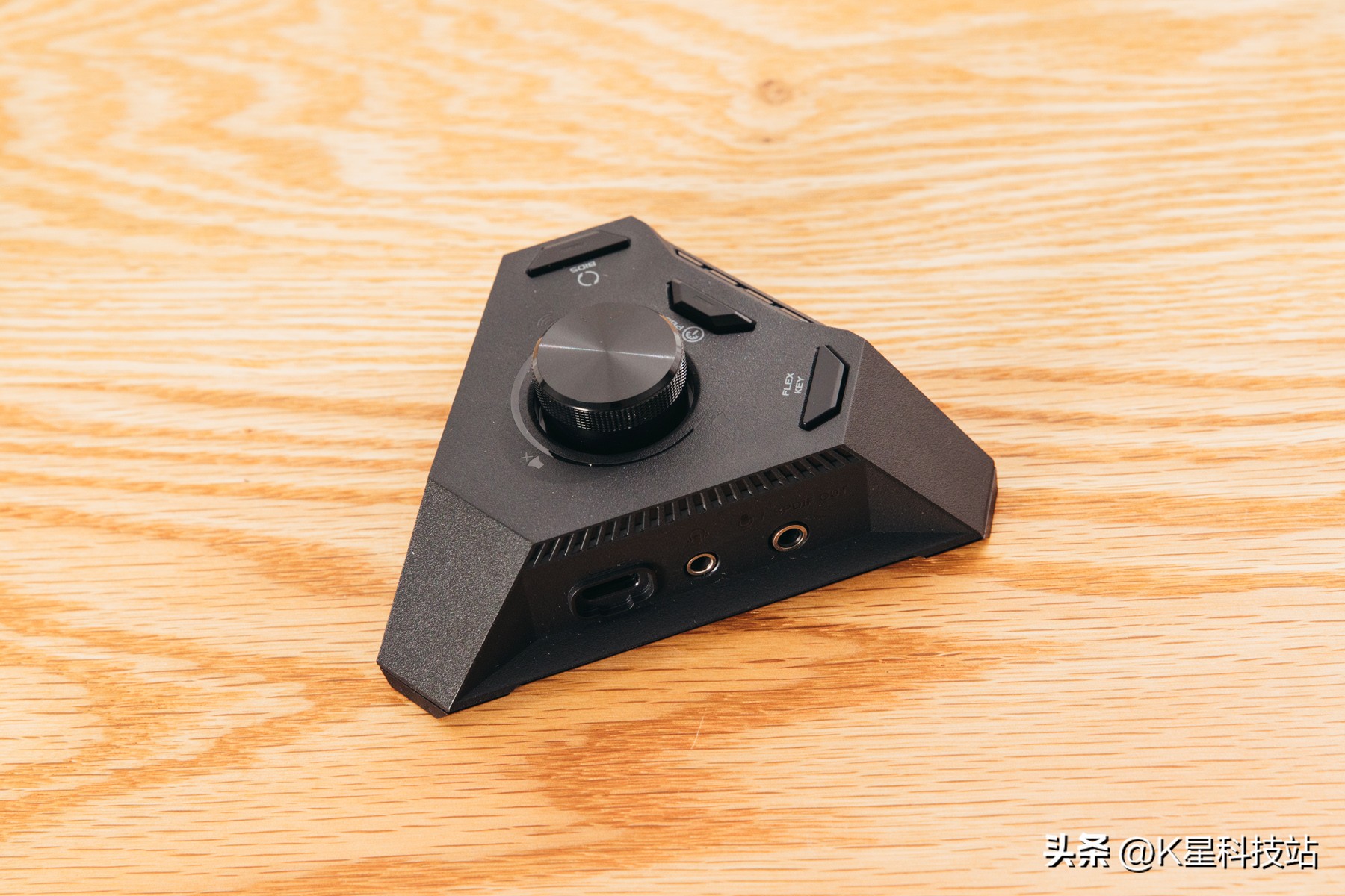 鍗庣x670e涓绘澘涓婁粈涔坈pu,鍗庣strixz690-e瑁呮満瑙嗛