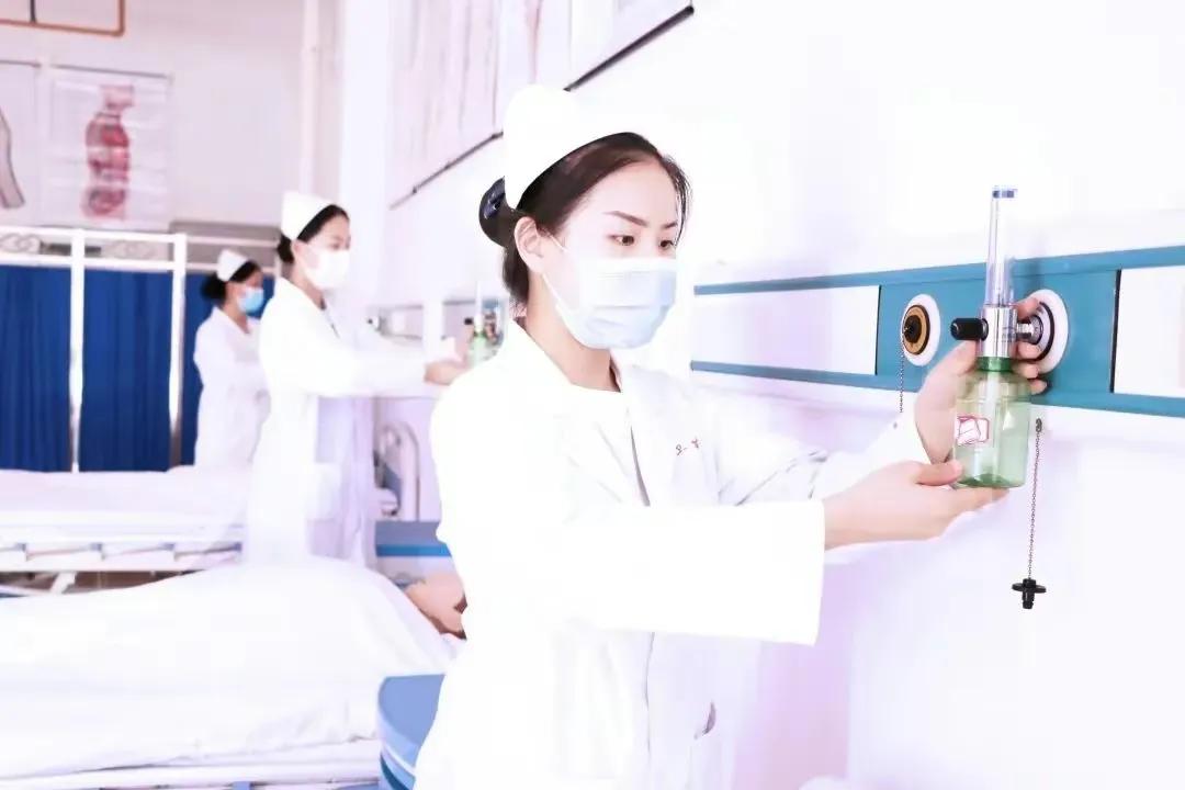 中专护理专业就业前景,助产护理专业就业前景