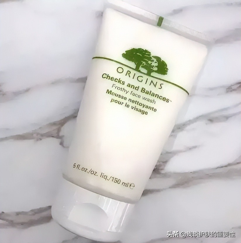 毛孔粗大爱出油适合什么护肤品,t区出油毛孔粗大用什么护肤品