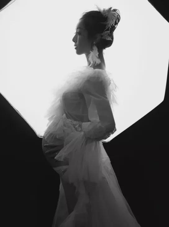 吵翻了！杭州33岁美女模特买精生混血三胞胎，养娃月花10万…...