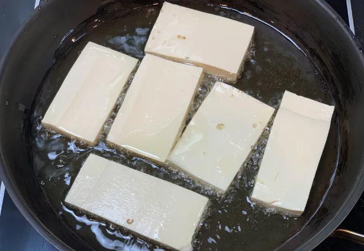 中老年人每天吃多少高蛋白合适,老人多食高蛋白食物好吗