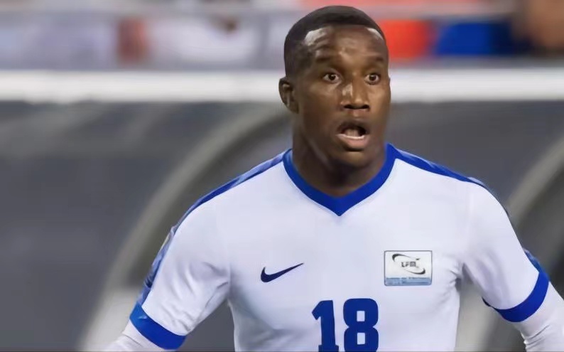 你敢相信吗？一职业球员在巴黎携带100公斤*品毒**被捕