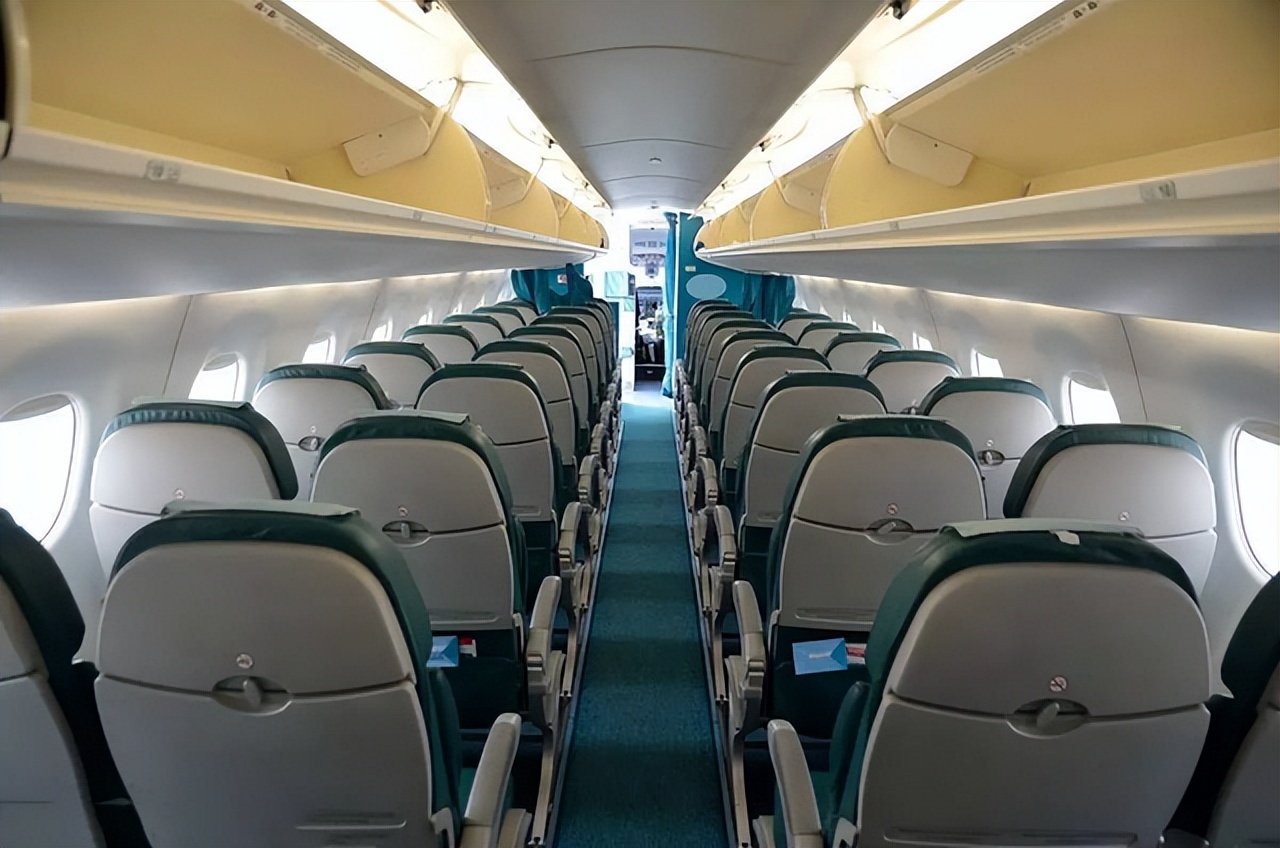 飞机上免费提供的物品,飞机上可以要空姐的私人物品吗