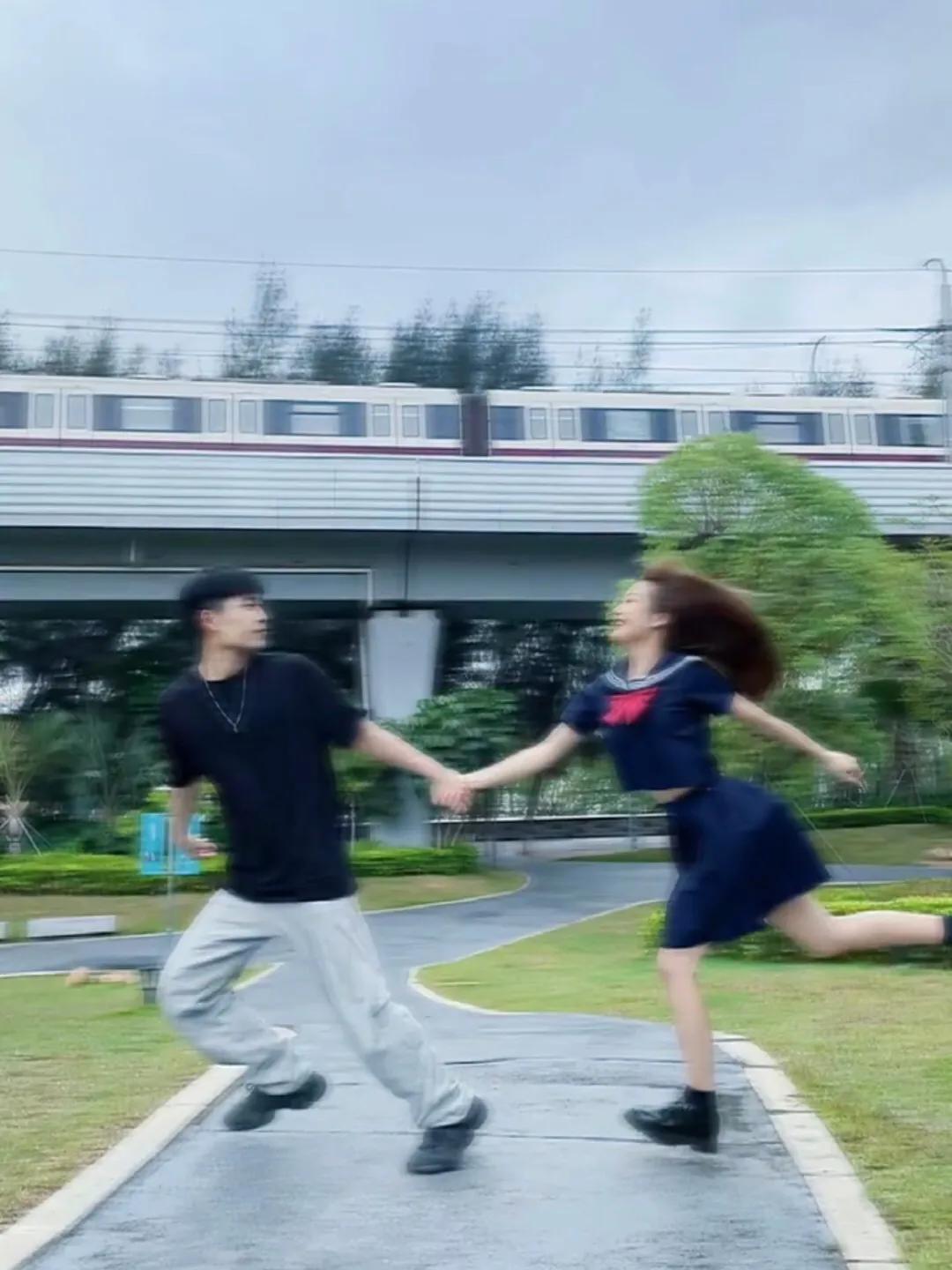 我很想你但我不会说背景图,情侣专用背景图一张